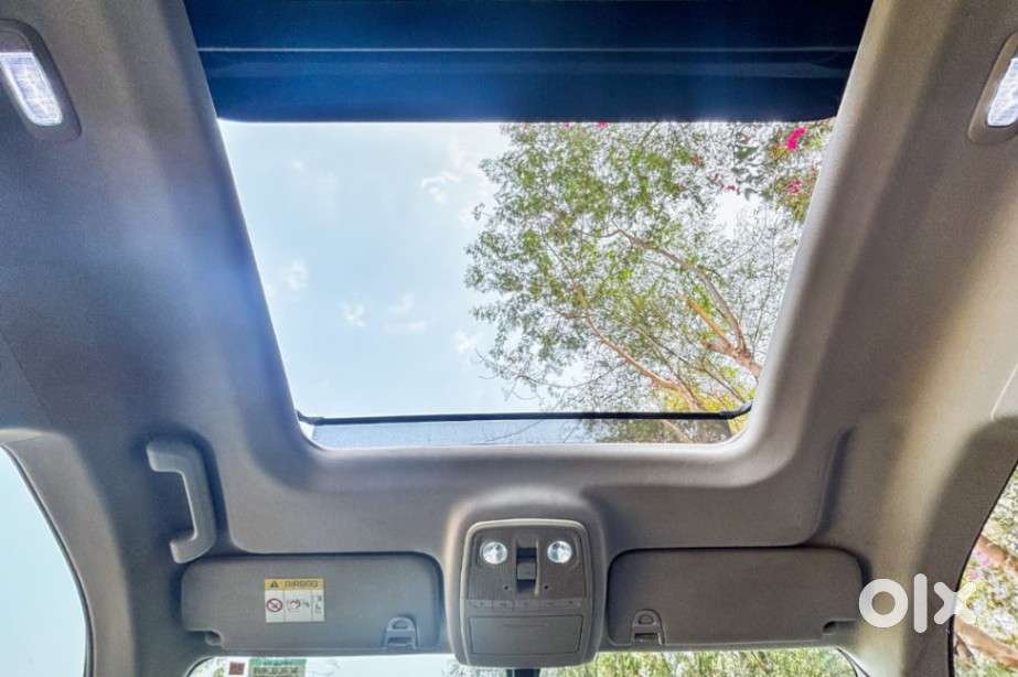 Mahindra Xuv700 2.0 Ax 5 Petrol At Str, 2022, Petrol