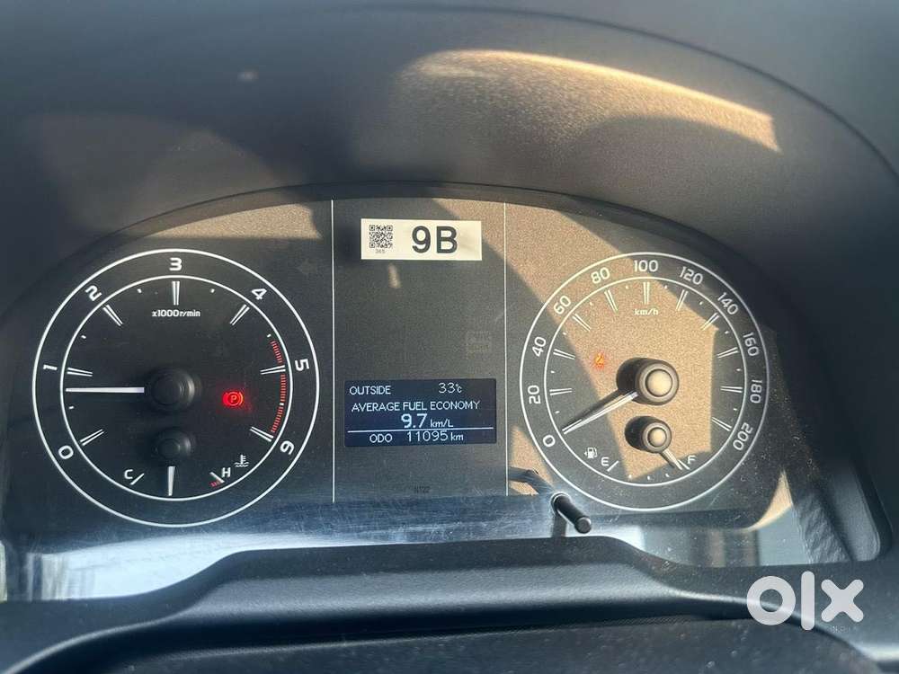 Toyota Innova Crysta 2.7 Gx Mt, 2024, Diesel