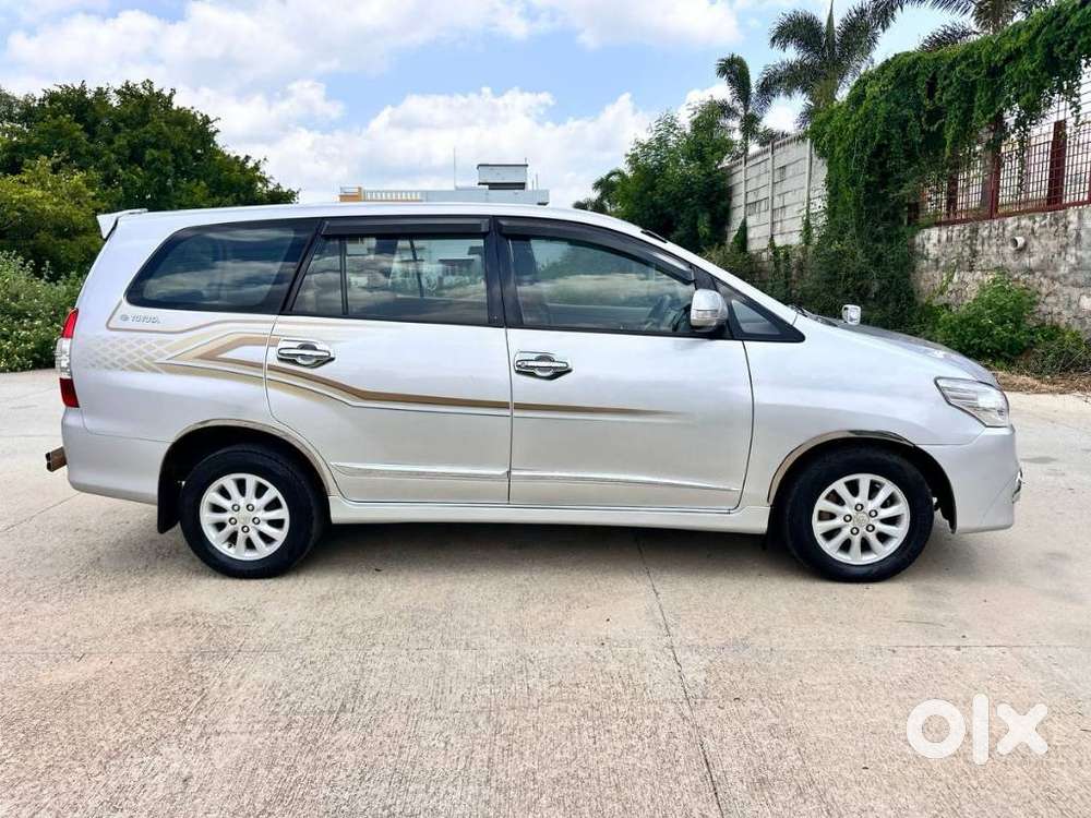 Toyota Innova 2.5 Vx 8 Str Bs-iii, 2014, Diesel
