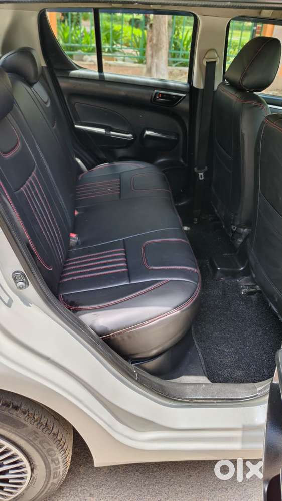 Maruti Suzuki Swift Lxi Option, 2017, Cng & Hybrids