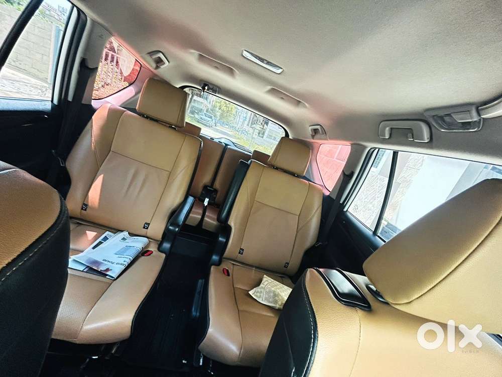 Toyota Innova Crysta 2021