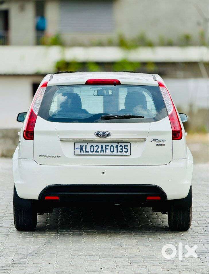 Ford Figo Diesel Titanium, 2010, Petrol