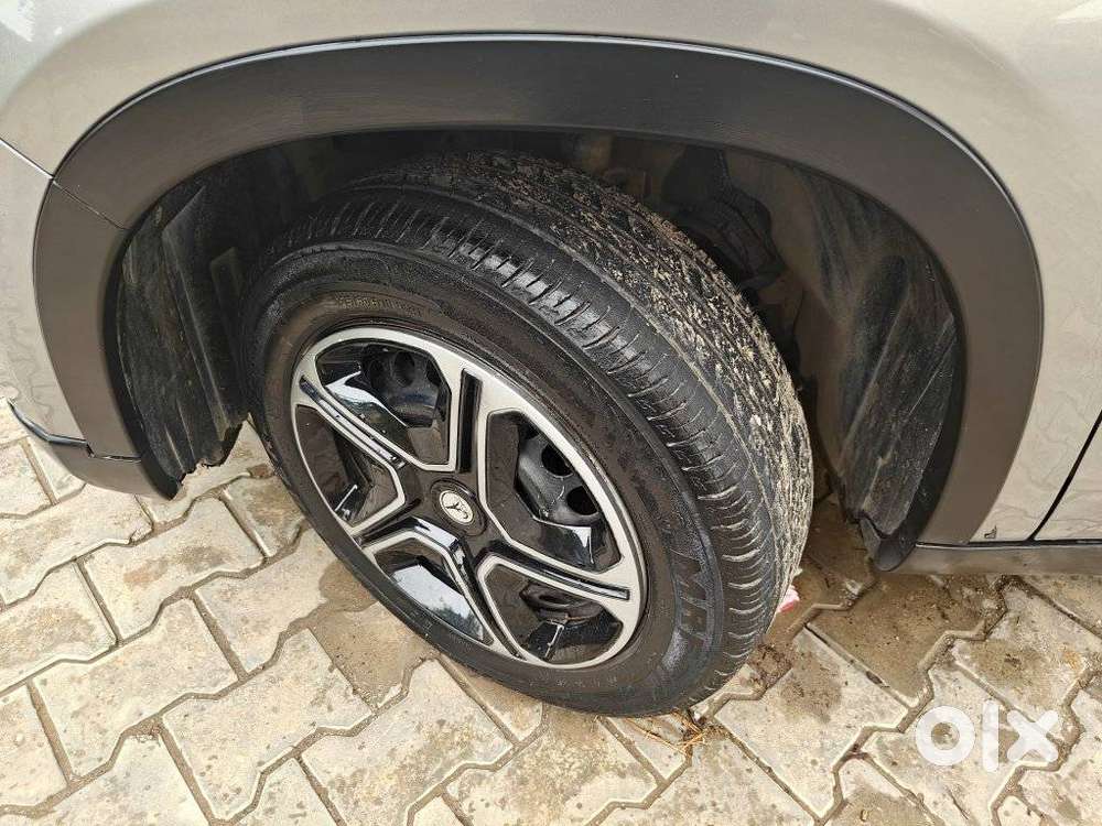 Maruti Suzuki Brezza 1.5 Lxi Smart Hybrid, 2021, Petrol
