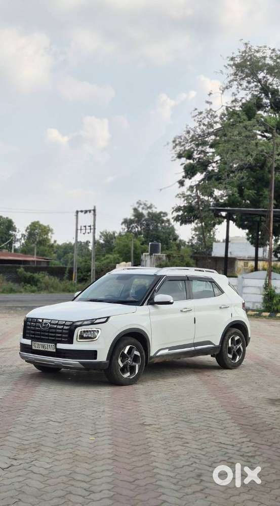 Hyundai Venue Sx (o) Mt 1.5 Diesel, 2022, Diesel