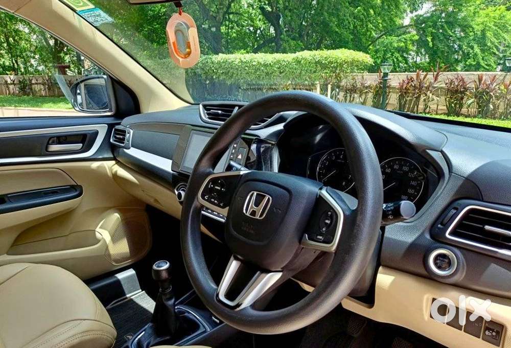 Honda Amaze 2nd Gen Vx, 2022, Petrol