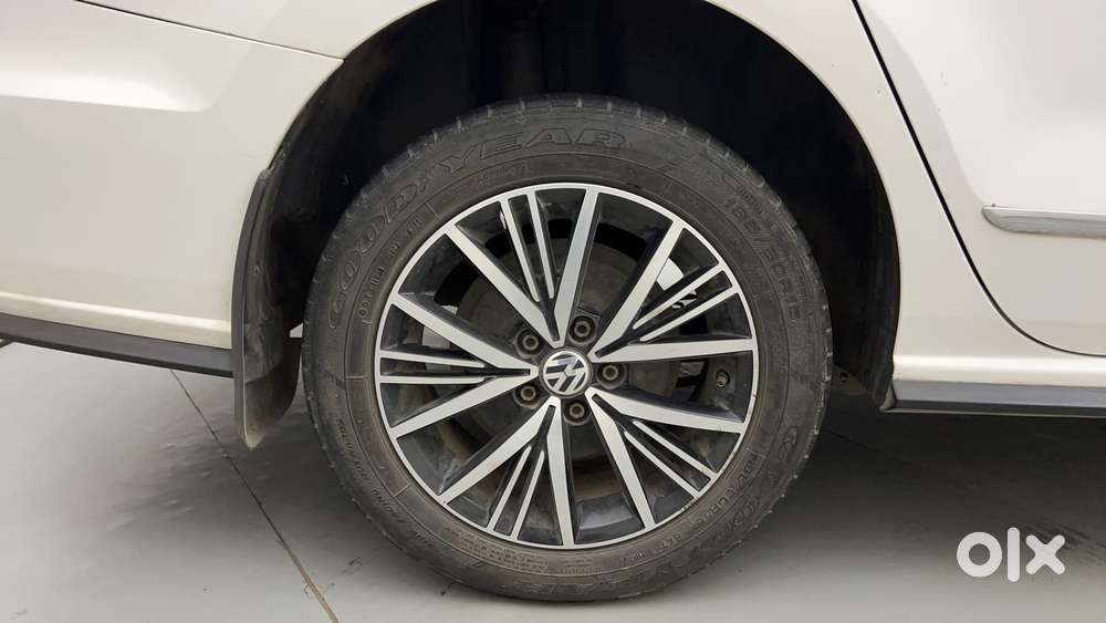 Volkswagen Vento 2010-2013 Petrol Highline At, 2020, Petrol