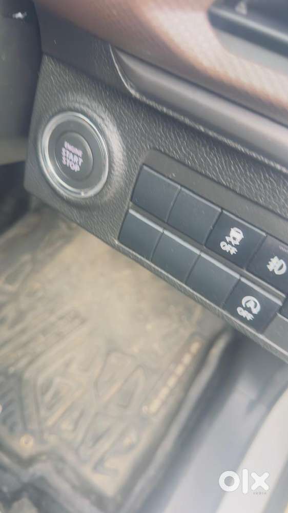 Maruti Suzuki Brezza 1.5 Zxi Plus Smart Hybrid, 2024, Petrol