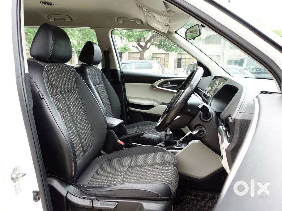 Kia Carens 1.4 Prestige 7 Str, 2023, Petrol