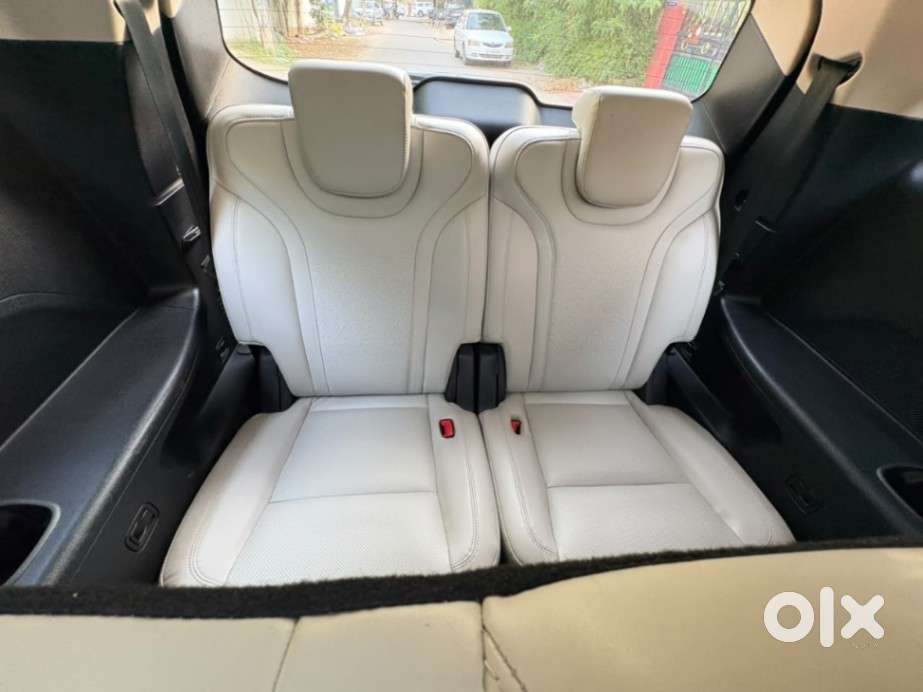 Mahindra Xuv700 2.2 Ax 7 Diesel Mt Luxury Pack Str, 2023, Diesel