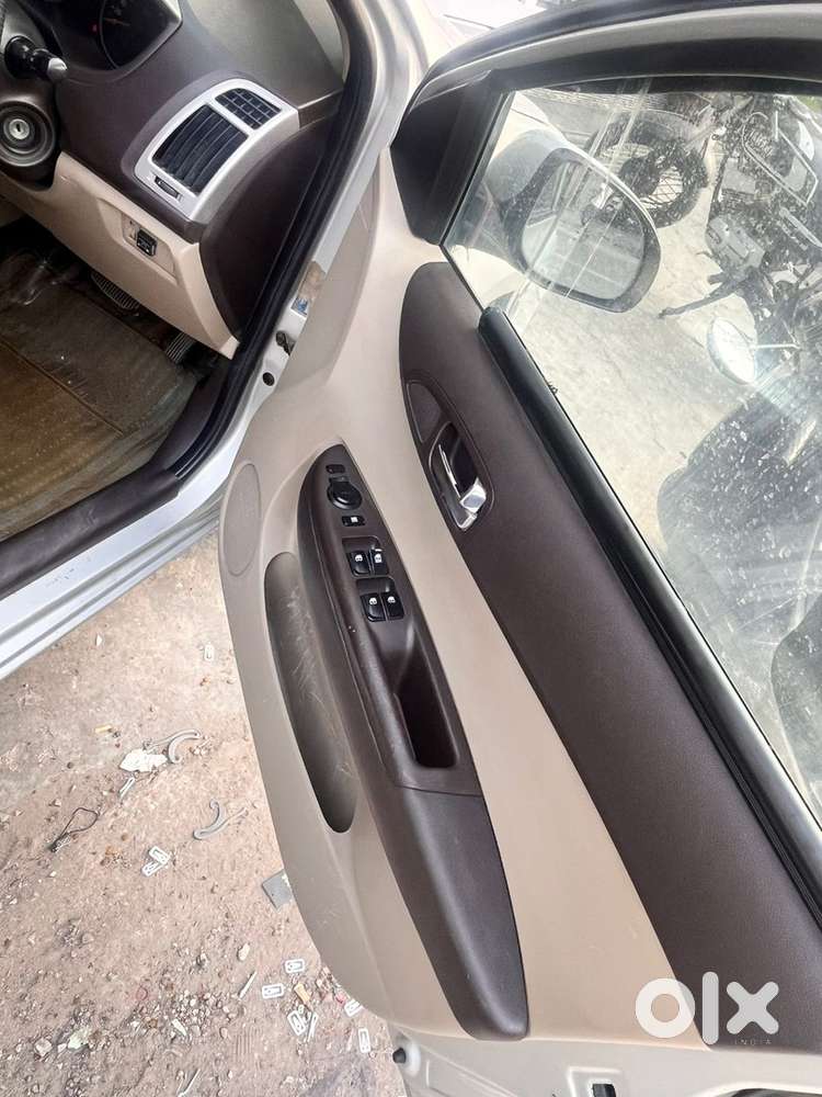 Hyundai Car 2011 Automatic