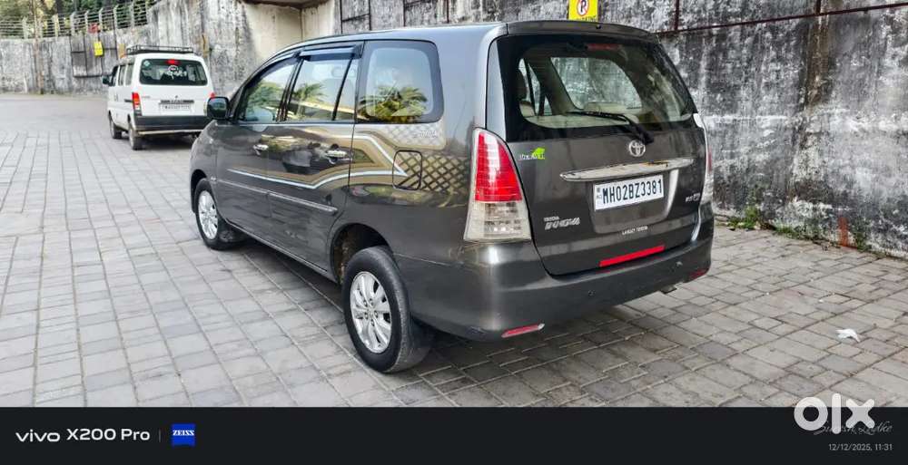 Toyota Innova 2010/12 Diesel Well Maintained