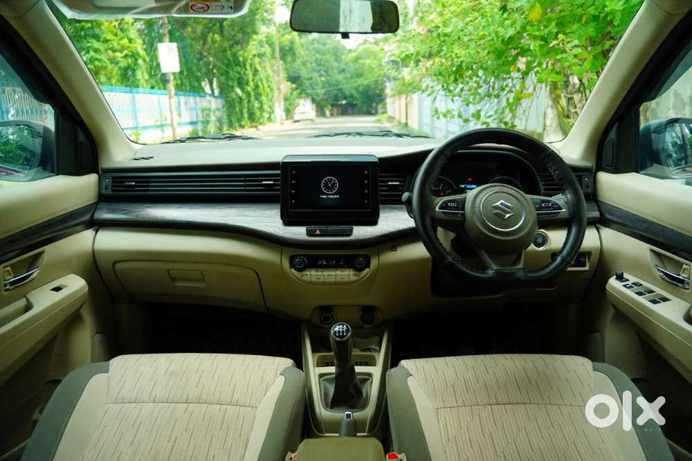 Maruti Suzuki Ertiga 1.5 Zxi Plus Shvs, 2022, Petrol