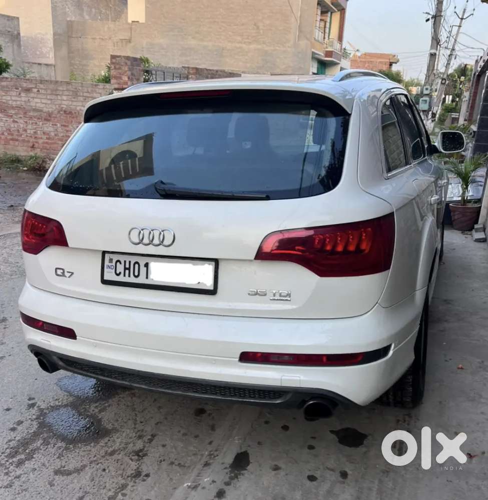 Audi Q7 3.0  2015 Quatroo Sunroof S Line Special Edition Modle