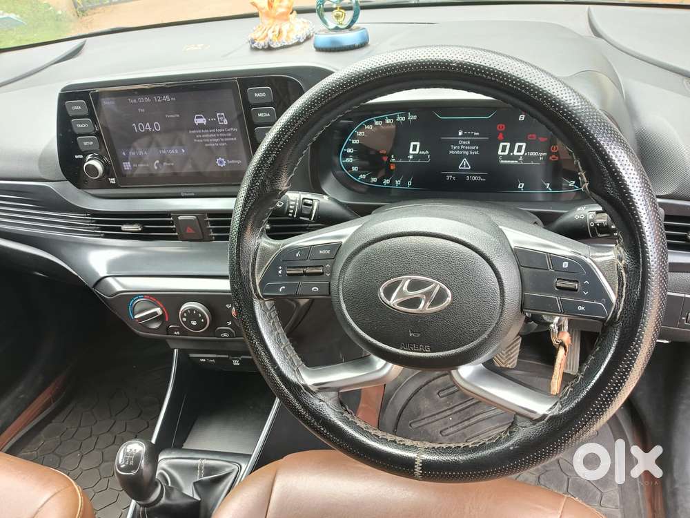 Hyundai I20 Sportz 1.2 Mt Dual Tone, 2023, Petrol