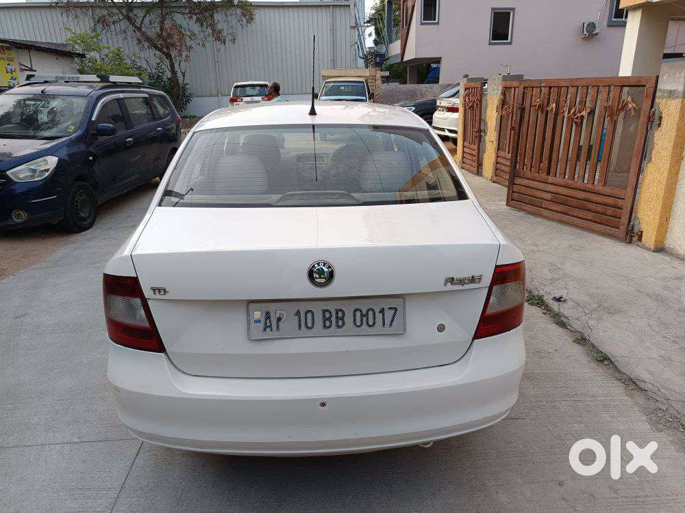 Skoda Rapid Elegance 1.6 Tdi Cr Manual, 2012, Diesel