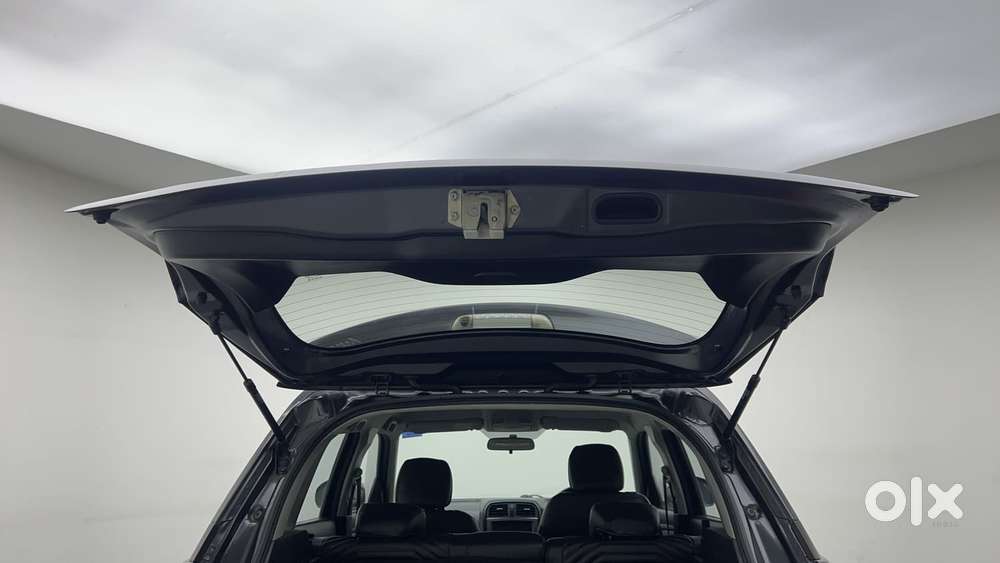 Maruti Suzuki Vitara Brezza 1.5 Zxi At, 2020, Petrol