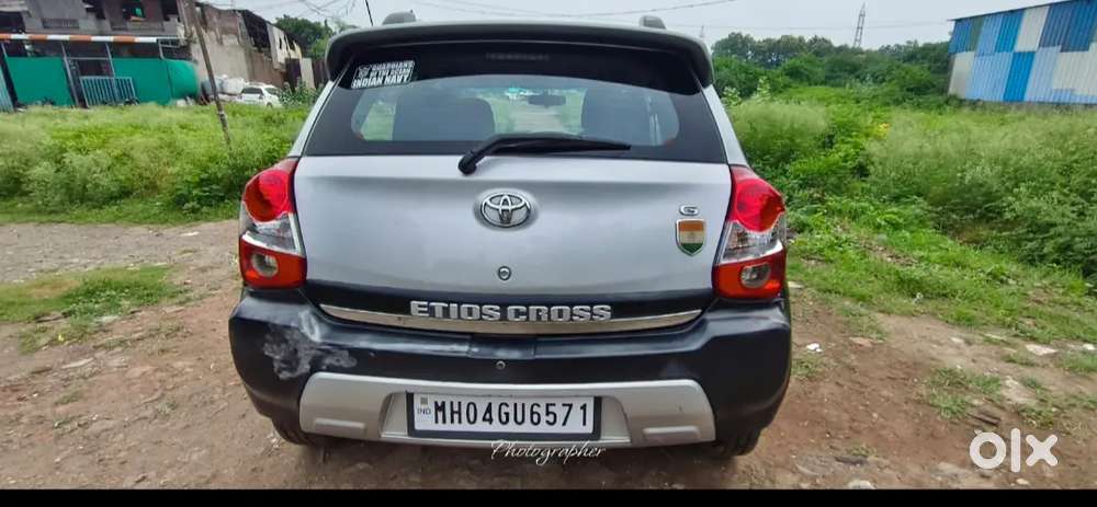 Toyota Etios Cross 2015