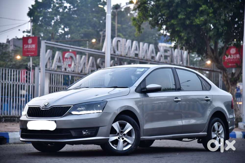 Skoda Rapid [ ] 1.6 Style Plus Mpi At, 2017, Petrol