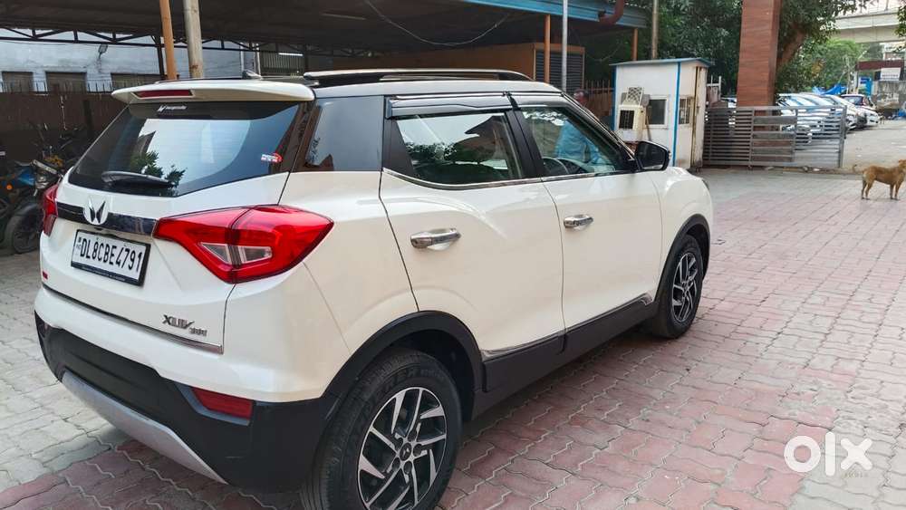 Mahindra Xuv300 W8 Option Dual Tone, 2022, Petrol