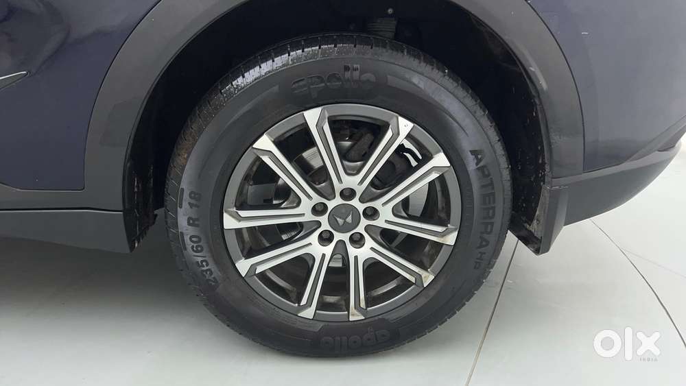 Mahindra Xuv700 2.0 Ax 7 Petrol At Luxury Pack Str, 2022, Petrol