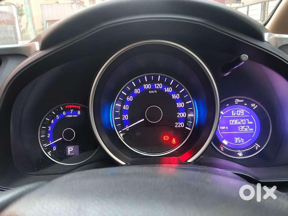 Honda Jazz V Automatic, 2016, Petrol