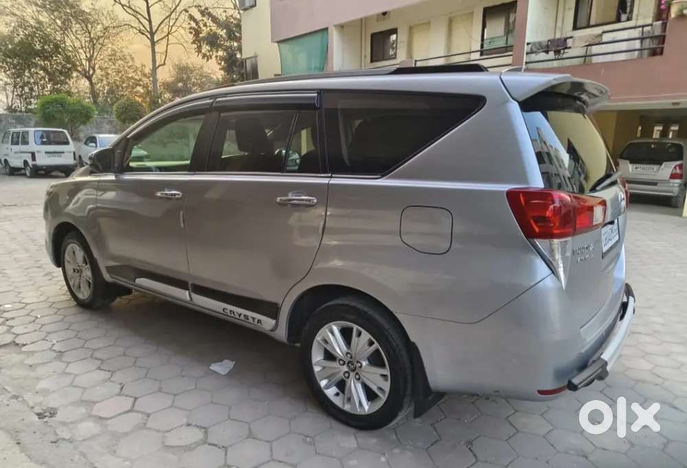 Toyota Innova Crysta 2018 Diesel Well Maintained