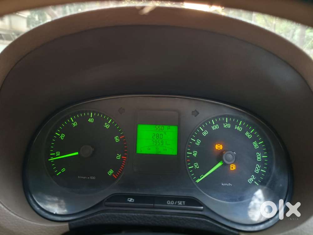 Skoda Rapid 1.6 Mpi At Ambition Plus, 2013, Petrol