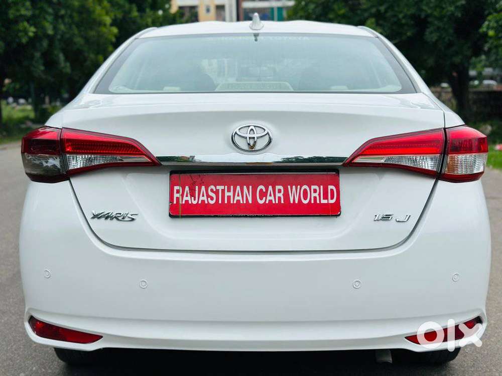 Toyota Yaris J Cvt, 2019, Petrol