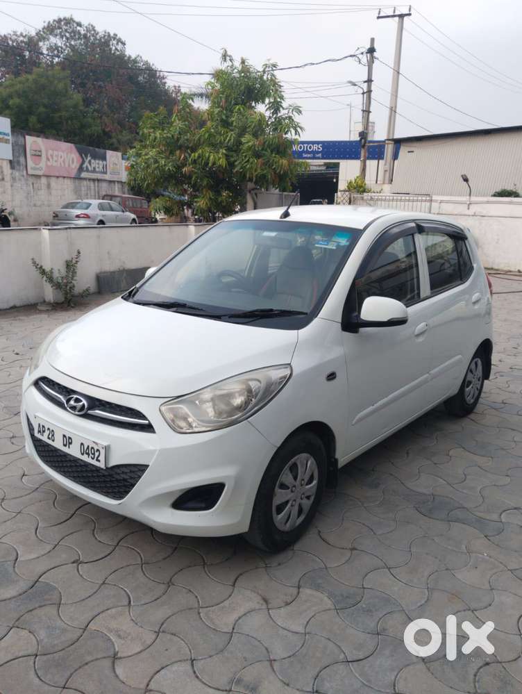Hyundai I10 Sportz At, 2012, Petrol