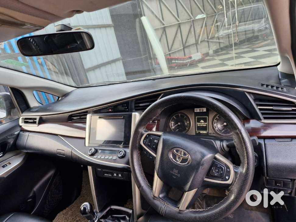 Toyota Innova Crysta 2.4 V, 2017, Diesel