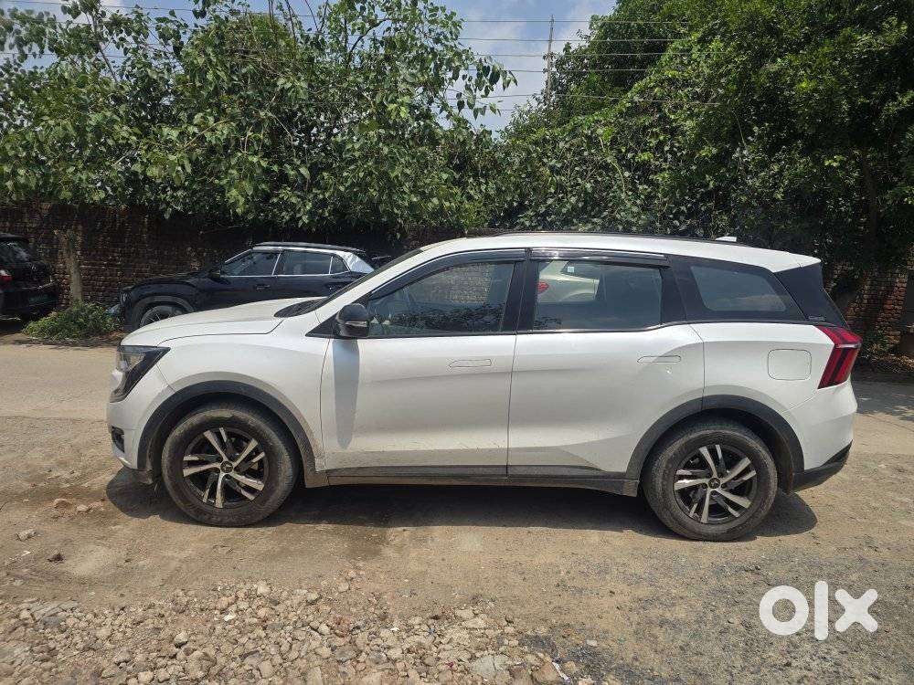 Mahindra Xuv700 2.2 Ax 5 Diesel At 7 Str, 2024, Diesel