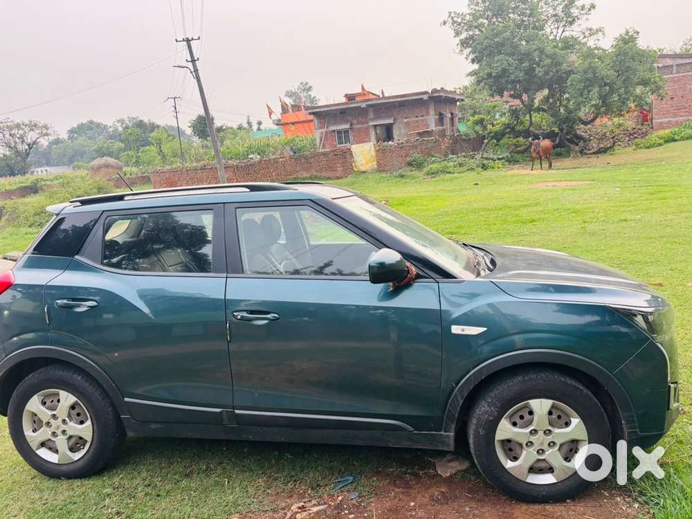 Mahindra Xuv300 Petrol Well Maintained