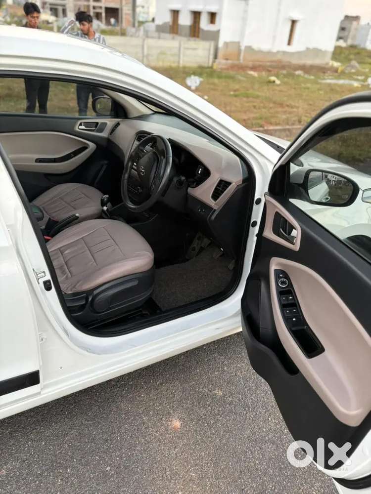 Hyundai New I20 2017 Petrol 117000 Km Driven