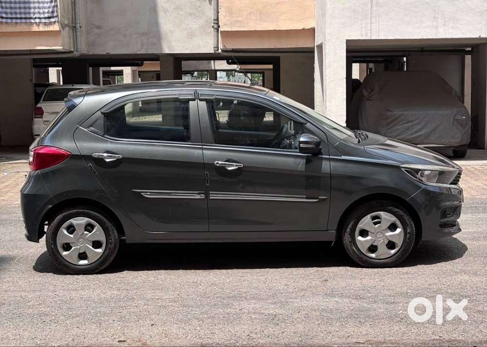 Tata Tiago 1.2 Revotron Xt (o), 2021, Petrol