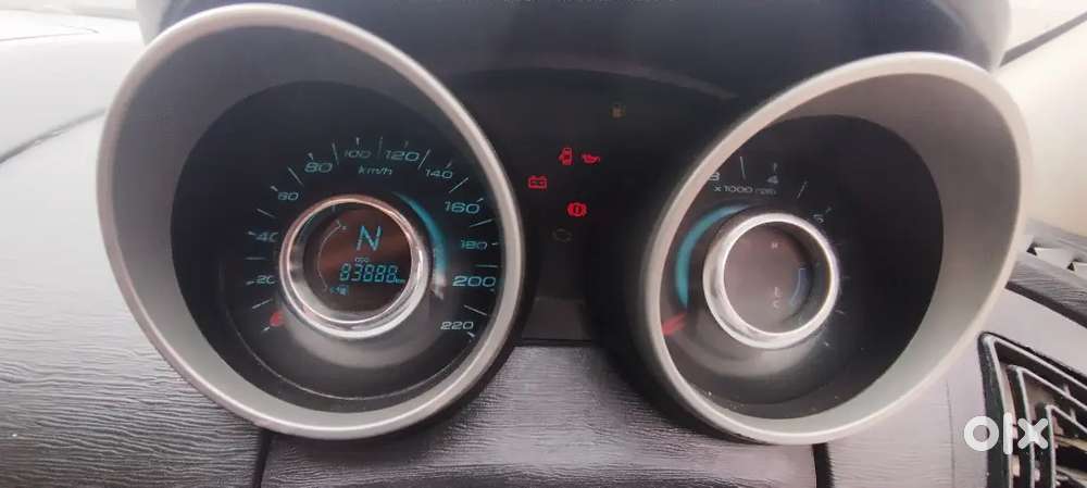 Sunroof Wali Mahindra Xuv 500 (automatic) – Best Condition Ki Gadi!