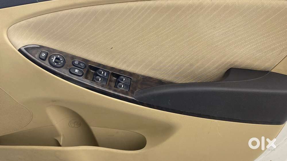 Hyundai Verna 1.6 Vtvt Sx, 2017, Petrol