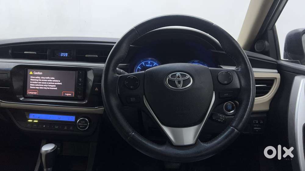 Toyota Corolla Altis 2013-2017 Vl At, 2015, Petrol