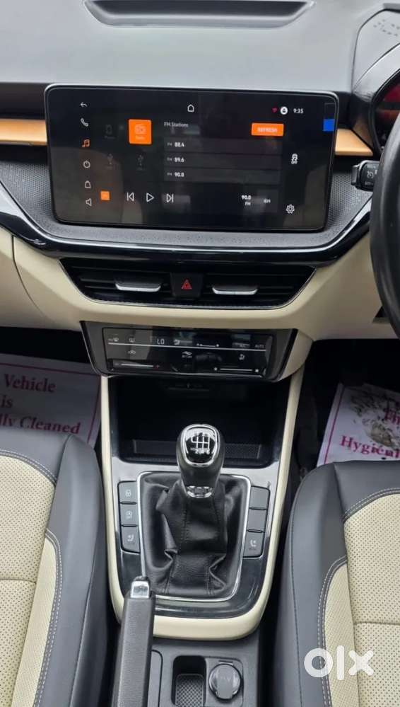 Skoda Slavia Style 1.0l Tsi At, 2023, Petrol