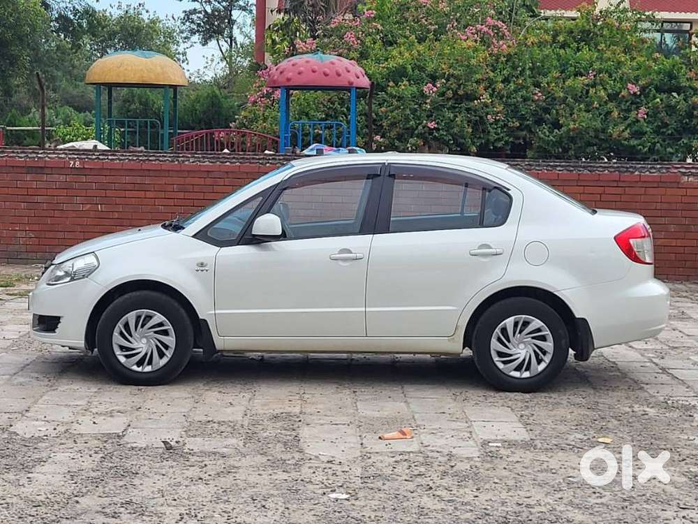 Maruti Suzuki Sx4 Vxi Bsiv, 2014, Petrol