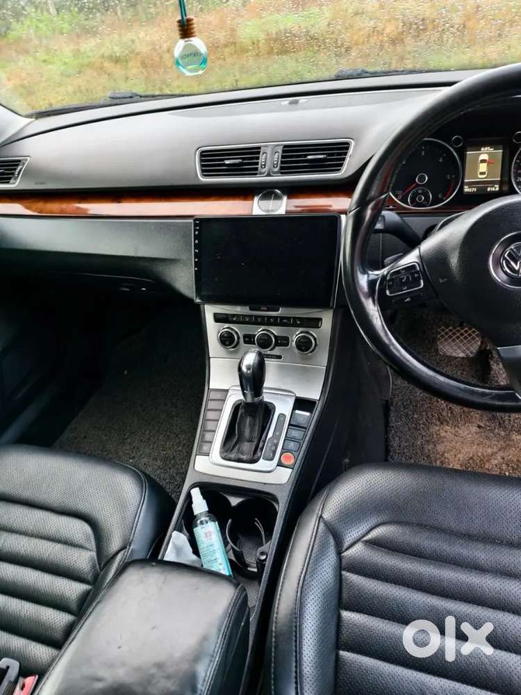 Volkswagen Passat 2012 Diesel 105000 Km Driven