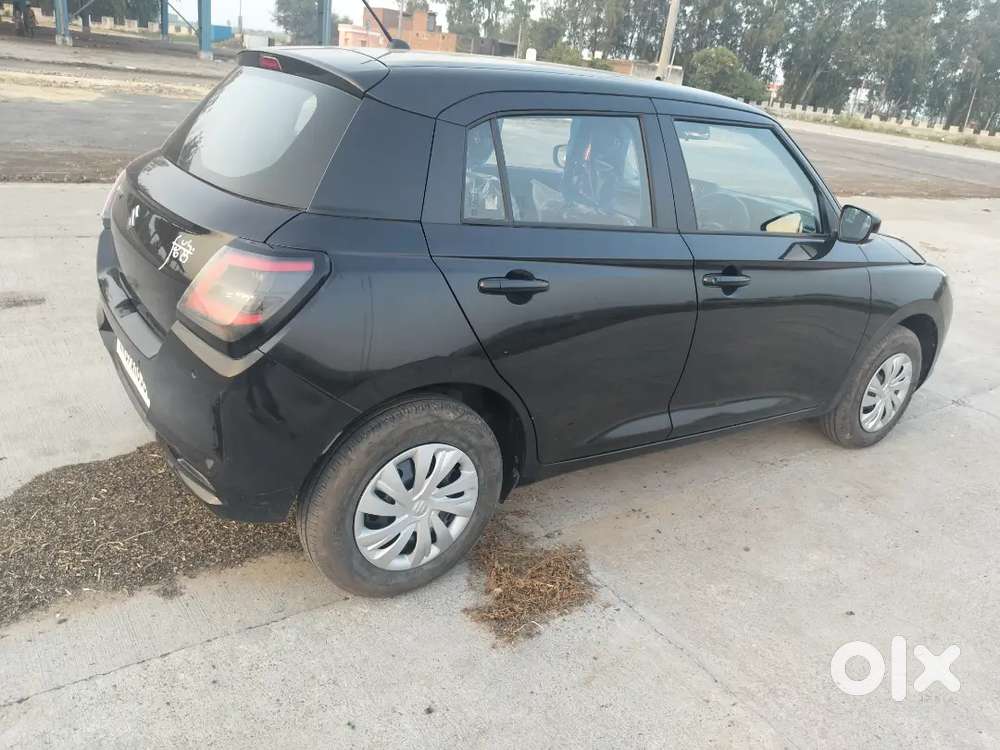 Maruti Suzuki Swift Vxi 2025