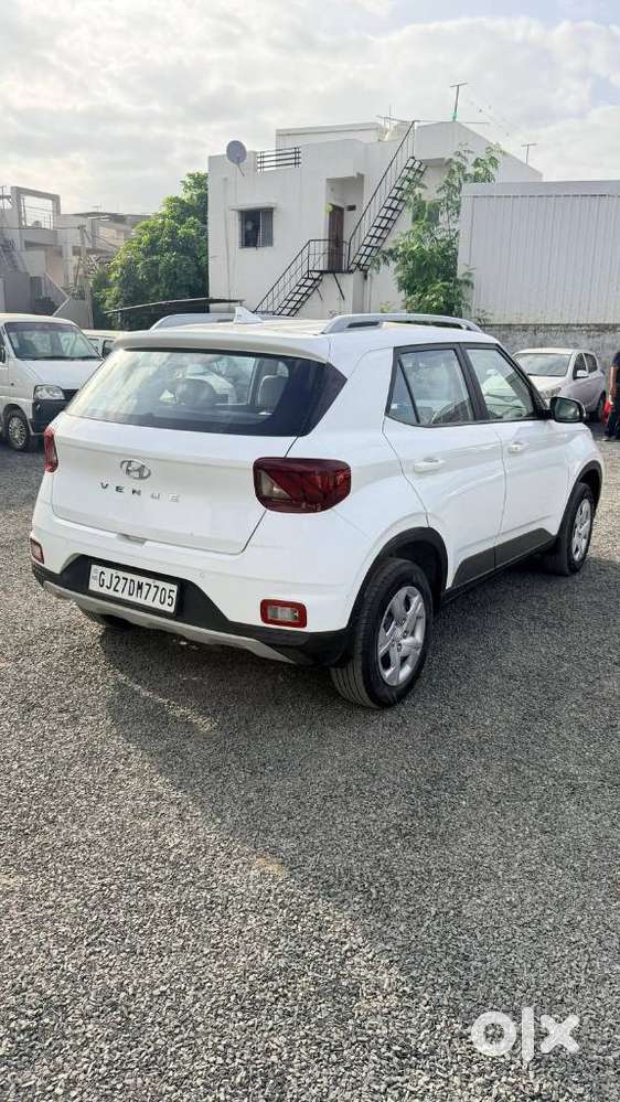 Hyundai Venue 1.2 S Plus, 2021, Petrol