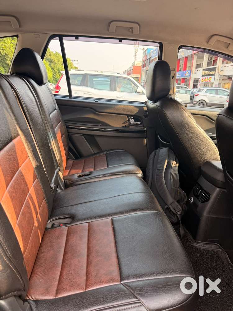 Tata Hexa Xe, 2018, Diesel