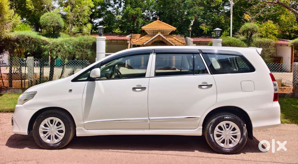 Toyota Innova 2.5 G (diesel) 7 Seater Bs Iv, 2016, Diesel
