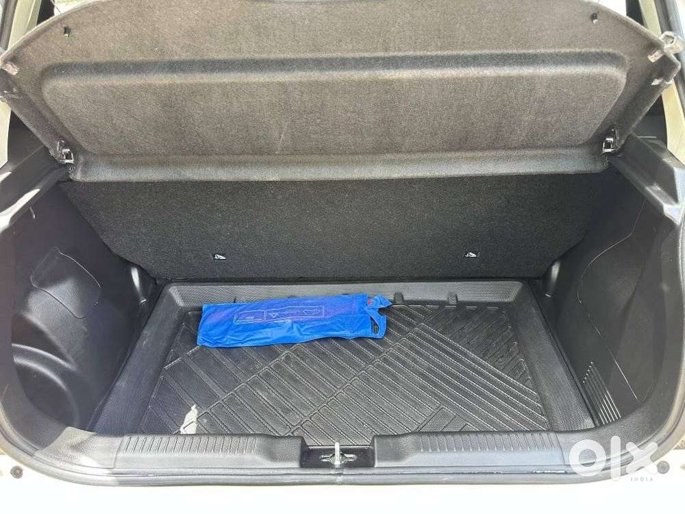 Maruti Suzuki Swift 1.2 Vxi (o), 2024, Petrol