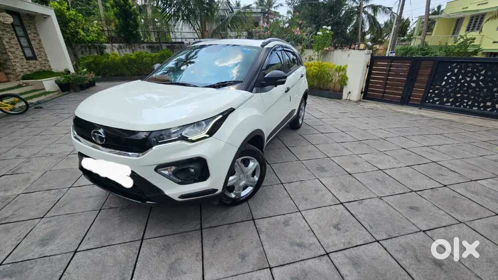 Tata Nexon 2021, Lady Driven