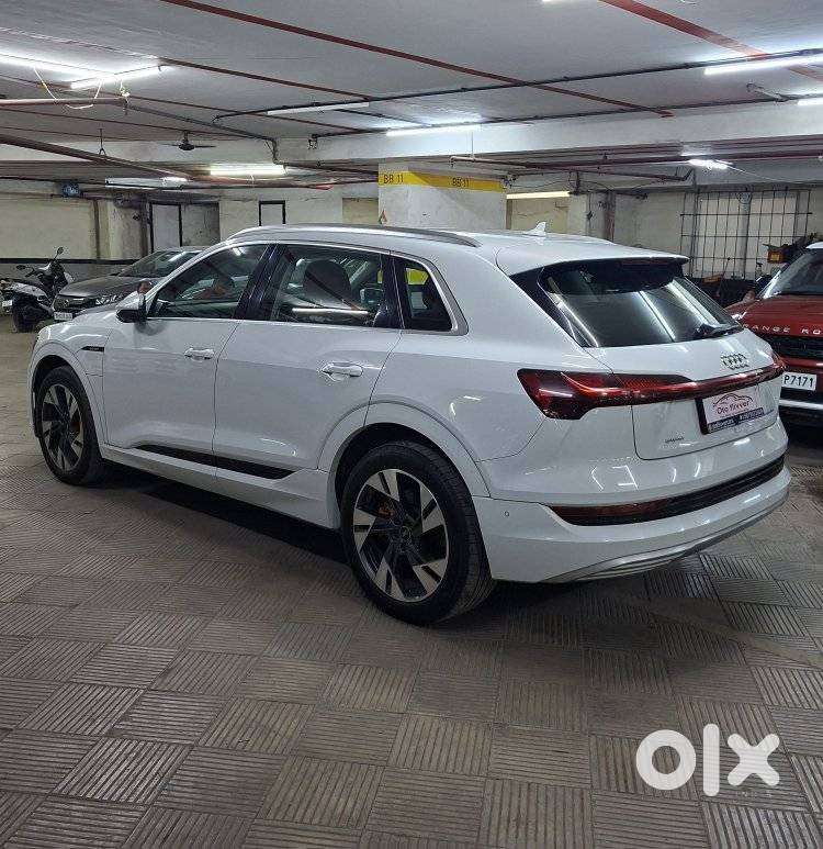 Audi E-tron 55, 2022, Electric