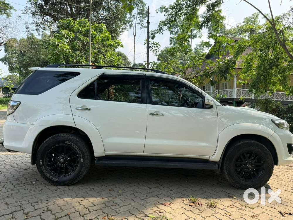 Toyota Fortuner Diesel 2012