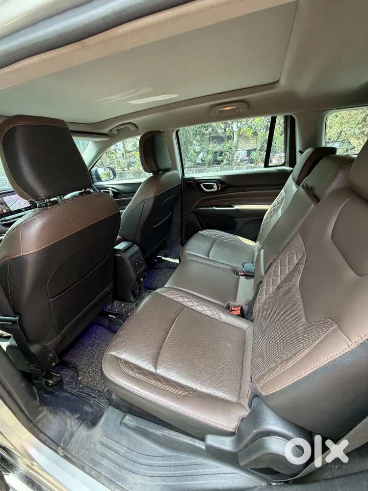 Jeep Meridian Limited Plus 4x4 At 2023  31,400 Km  Single Owner