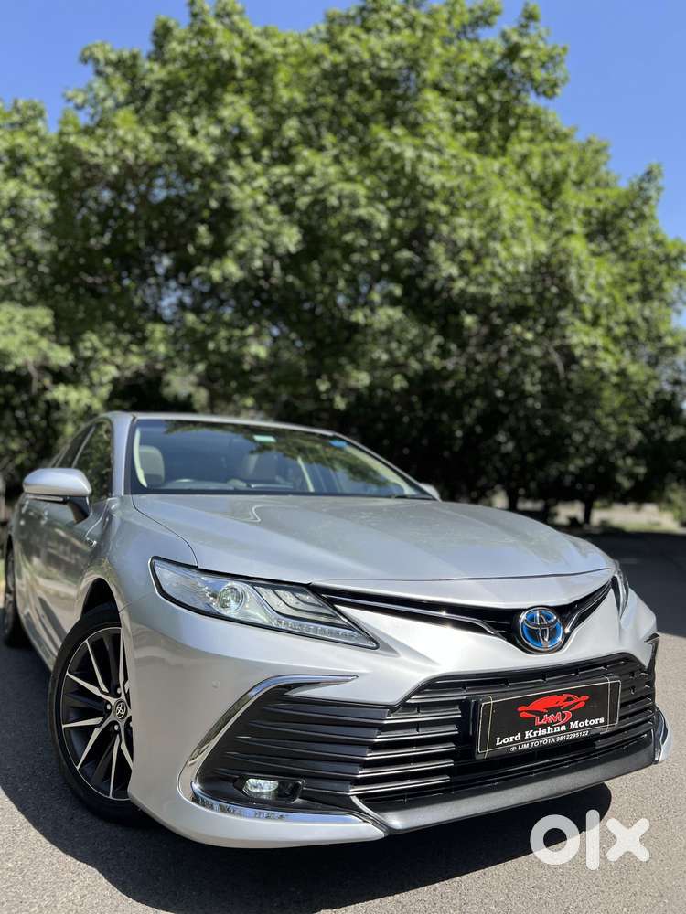 Toyota Camry 2.5 Hybrid, 2022, Petrol